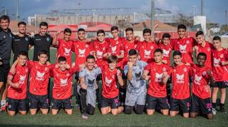 בפסגה. שחקני נערים ג'