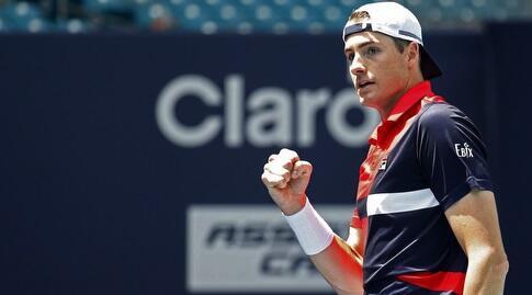 ג'ון איסנר חוגג