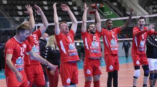 שחקני הפועל גליל מטה אשר/עכו חוגגים