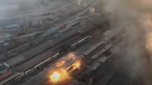 אוקראינה מריופול פיצוצים ב מפעל פלדה מלחמה עם רוסיה