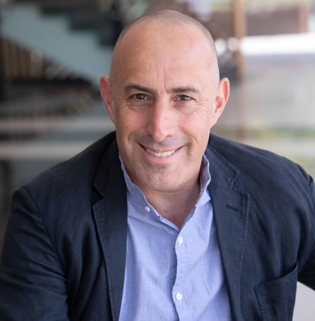 פרופ' רועי עוזרי