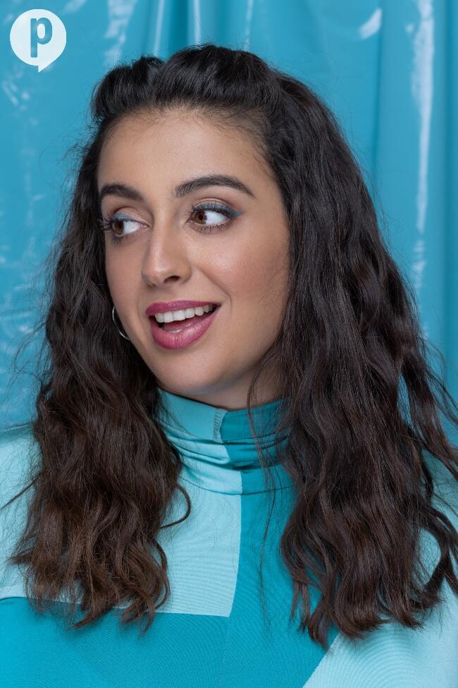 "אני פנויה, רווקה ועסיסית"
