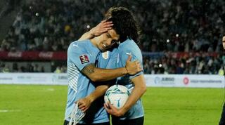 אדינסון קבאני ולואיס סוארס חוגגים