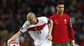 בוראק ילמאז לצד כריסטיאנו רונאלדו