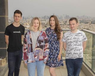 ארבעת השותפים בדירה