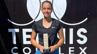 קארין אלטורי