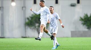 שחקני אום אל פאחם חוגגים