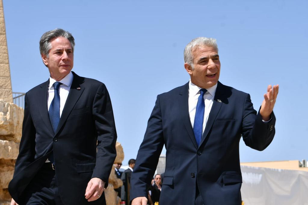 Yair Lapid and Antony Blinken (Photo:GPO) יאיר לפיד אנתוני בלינקן ביקור נגב קבר בן גוריון שדה בוקר ישראל פסגת הנגב
