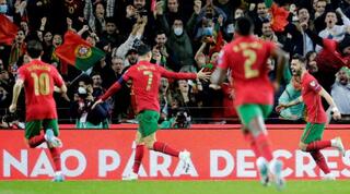 רונאלדו והחברים רצים לחגוג עם פרננדש