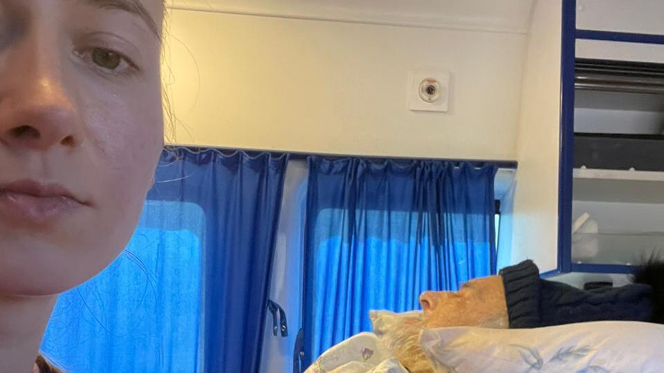 Виктория Симсон с парализованным дядей едет в Варшаву (Фото: частный архив) Виктория Симпсон с парализованным дядей едет в Варшаву