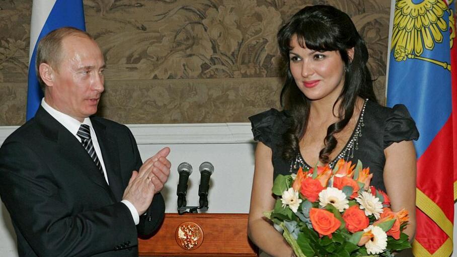 Владимир Путин и Анна Нетребко. Церемония вручения государственных наград, 2008 год