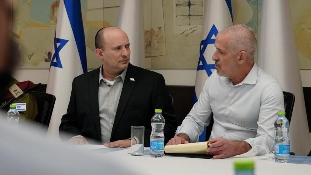 ראש הממשלה נפתלי בנט בפגישתו עם ראש השב"כ רונן בר