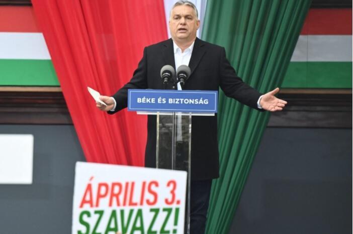 Hungarian Prime Minister Viktor Orban speaks on stage during the closing campaign session of the Fidesz party, April 1, 2022 