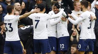 שחקני טוטנהאם חוגגים