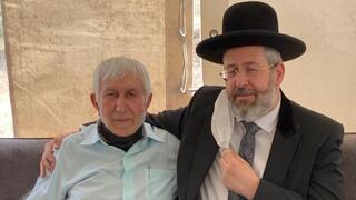 הרב דוד לאו עם ג'ריס חורי, אביו של אמיר חורי ז"ל
