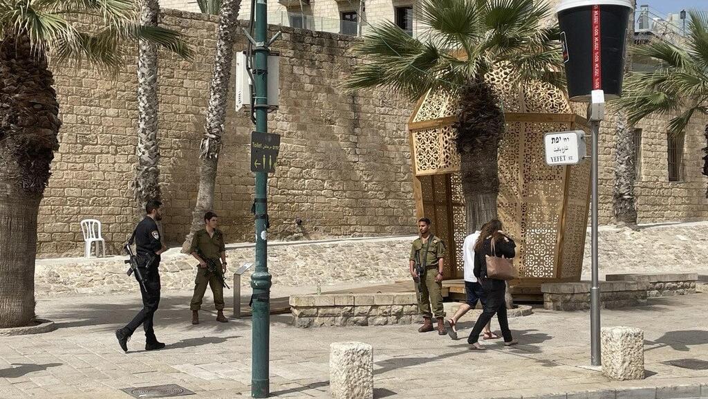 IDF and police troops patrolling in Jaffa amid recent terror wave (Photo: Meir Turjeman) חיילים בפטרול ברחובות יפו