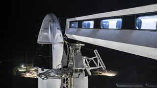 הגשר שבאמצעותו יגיעו האסטרונאוטים לחללית