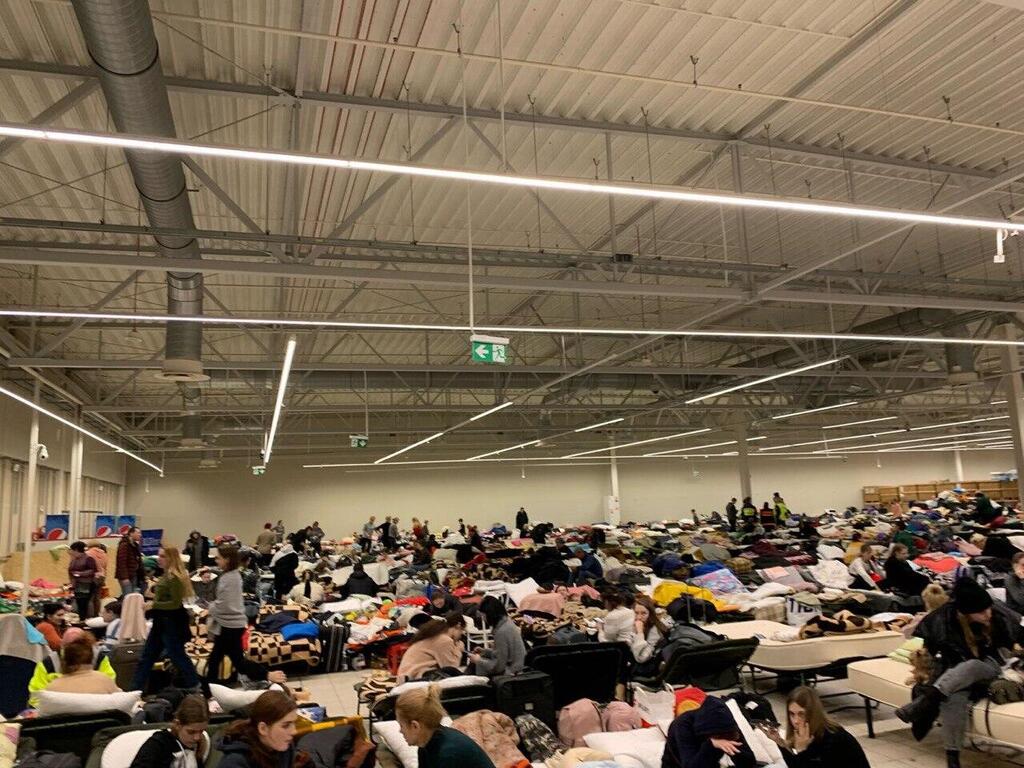 Tesco branch that was turned into a refugee center, Poland (Photo: Jeremy Lustman) Jroots
