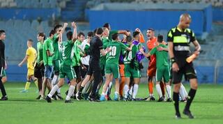 שחקני מכבי חיפה חוגגים