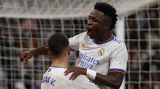 ויניסיוס חוגג עם לוקאס ואסקס