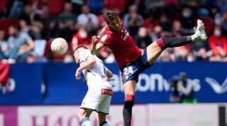 לוקאס טורו במאבק עם מאנו ואייחו