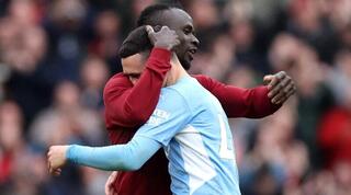 סאדיו מאנה ופיל פודן בסיום