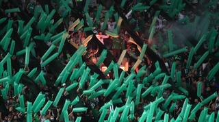 האבוקה ביציע אוהדי מכבי חיפה