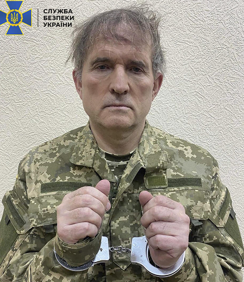 אוקראינה ויקטור מדבדצ'וק פוליטיקאי פרו רוסי עשיר בעל ברית של ולדימיר פוטין נעצר ב מבצע חשאי