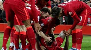 שחקני ליברפול חוגגים
