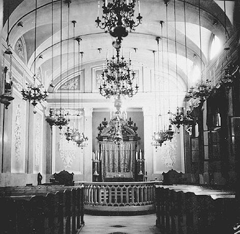 פנים בית הכנסת האשכנזי בפרארה לפני ההרס ב-1941