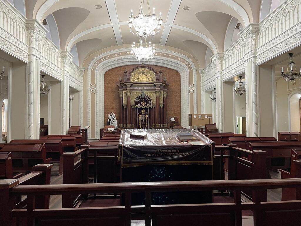 The interior of the Brodsky Choral Synagogue sanctuary, Kyiv, Ukraine 