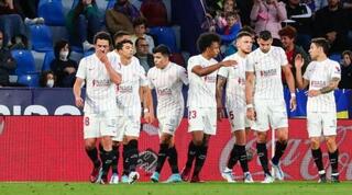 שחקני סביליה חוגגים