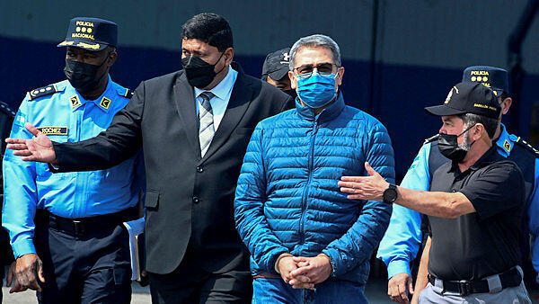 נשיא הונדורס לשעבר חואן אורלנדו פרננדס מוסגר ל ארה"ב