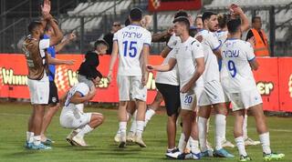 שחקני קריית שמונה חוגגים