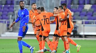 שחקני בני יהודה חוגגים