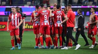 שחקני הפועל תל אביב חוגגים