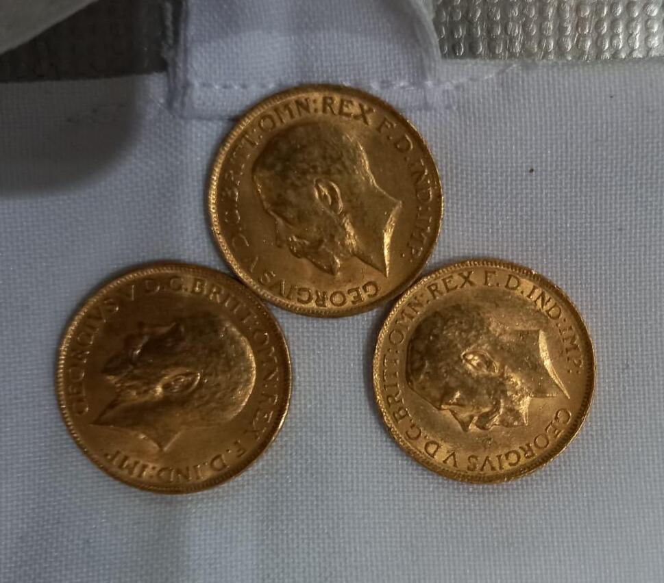 Изъятые у контрабандистов монеты (Фото: Налоговое управление Израиля) הברחת מטבעות