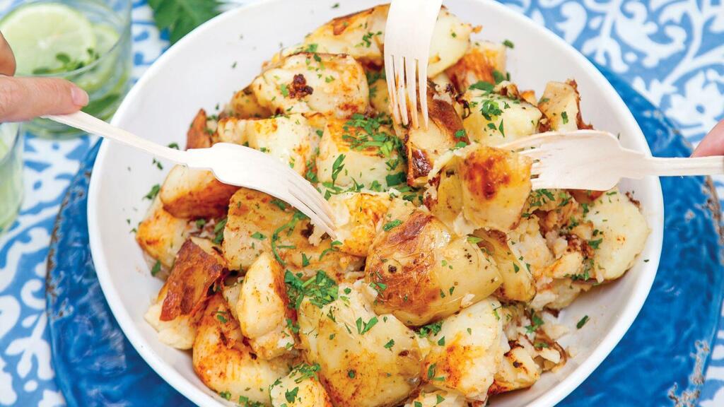 Crunchy potatoes (Photo: Yossi Salis) תפוחי אדמה מעוכים של איילת הירשמן