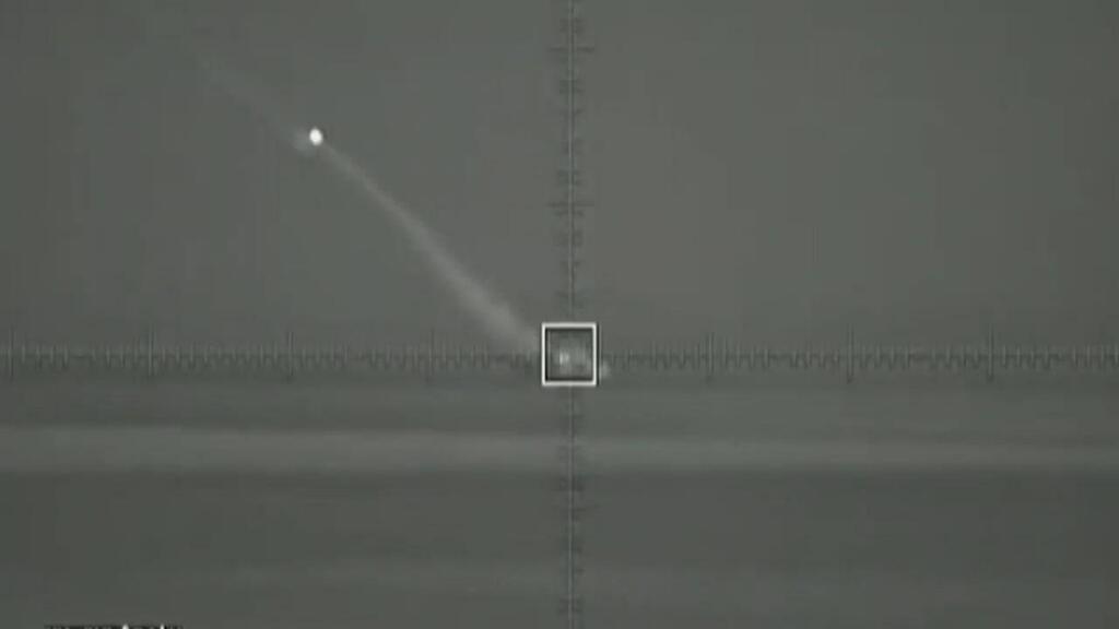 תיעוד של רוסיה המשגרת טילי שיוט מצוללת בים השחור