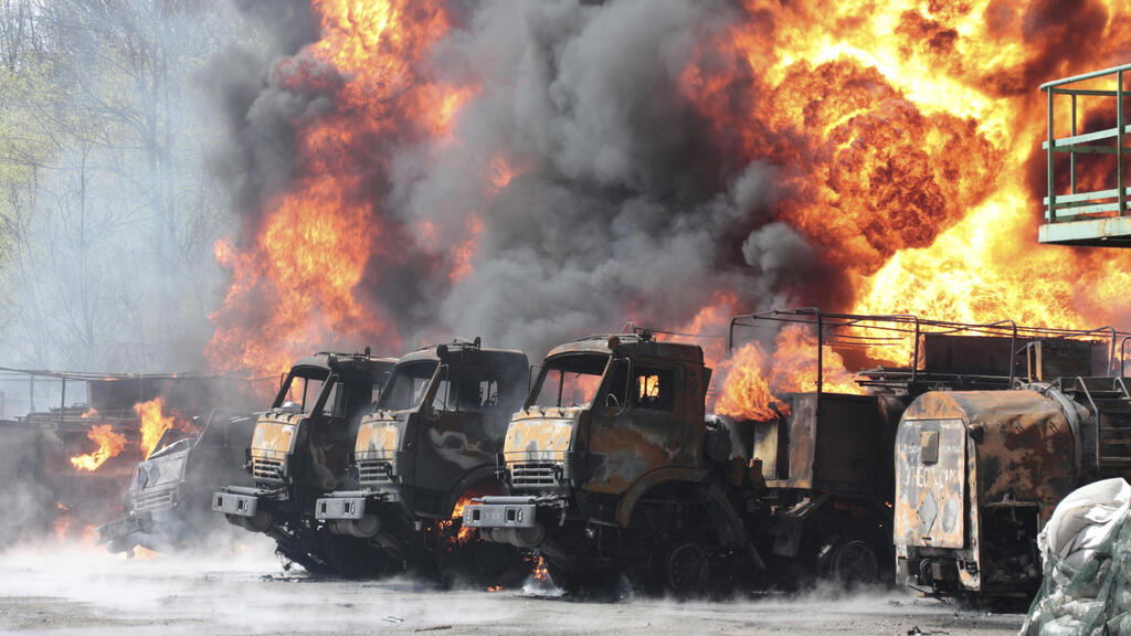 אוקראינה אש במתקן נפט באזור בשליטת ה מורדים ב דונייצק