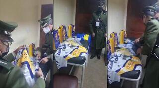 השוטרים והמתנות בחדר השופטים