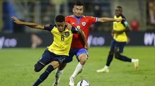 ביירון קסטייו באחד משני המשחקים מול צ'ילה