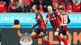 שחקני באייר לברקוזן חוגגים