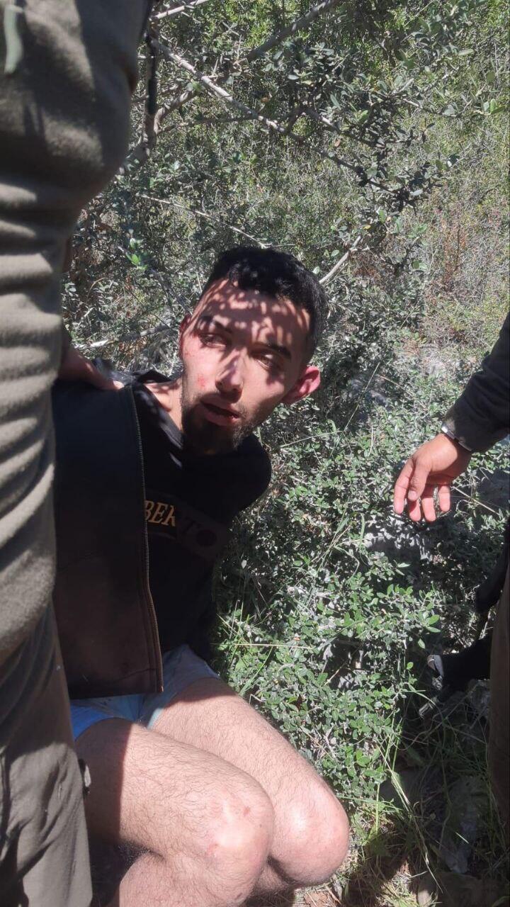 Один из террористов, убивших евреев в Эльаде אחד המבחלים שנתפסו