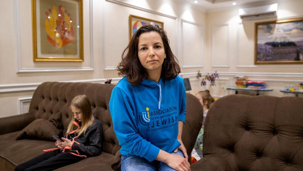 אילונה פיירמן, אחראית על הפליטים במלון "אורות" באומן