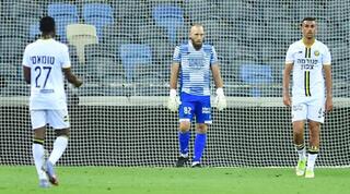 דני עמוס והגנת נתניה בהלם