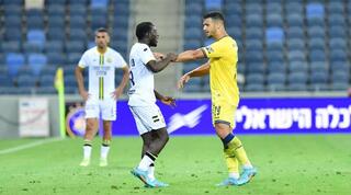 פאפרה גויאגון בעימות עם אילון אלמוג