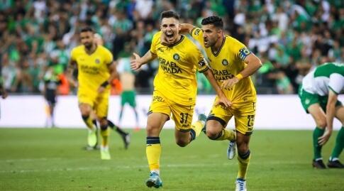 אוסקר גלוך חוגג עם אבי ריקן