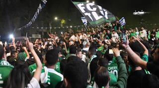 אוהדי מכבי חיפה חוגגים אליפות