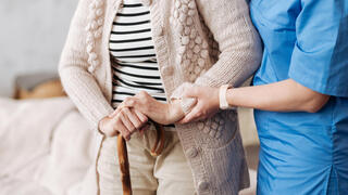 אחות טיפול סיעוד